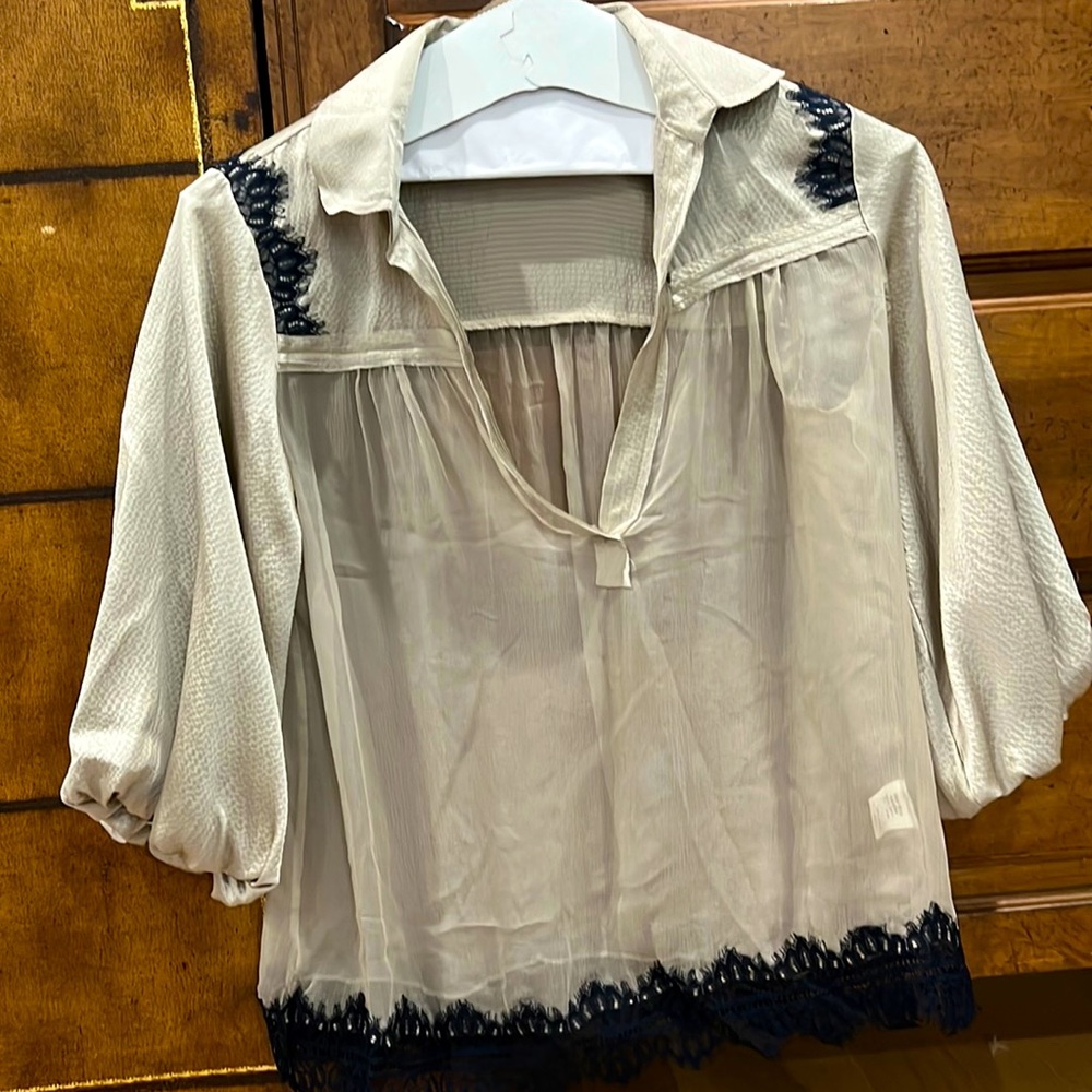 Poleci women’s top